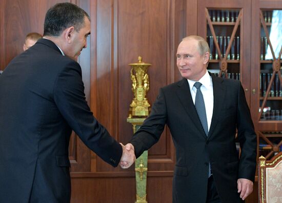 Президент РФ В. Путин встретился с главой Ингушетии Ю. Евкуровым