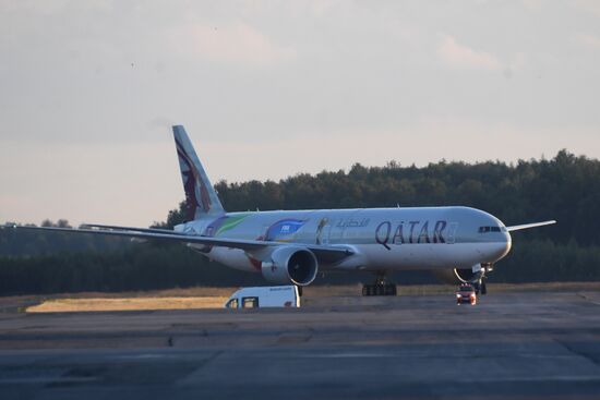 Встреча борта компании Qatar Airways в новой ливрее к ЧМ 2018 