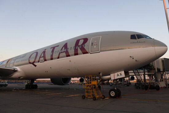 Встреча борта компании Qatar Airways в новой ливрее к ЧМ 2018 