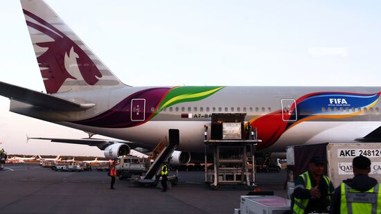 Встреча борта компании Qatar Airways в новой ливрее к ЧМ 2018 