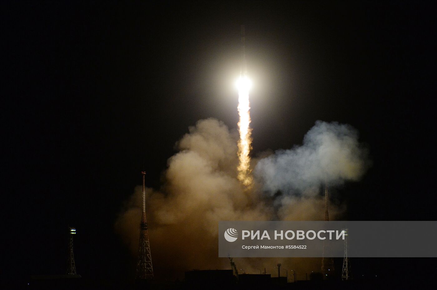 Запуск РН "Союз-2.1А" С ТГК "Прогресс МС-09" с космодрома Байконур
