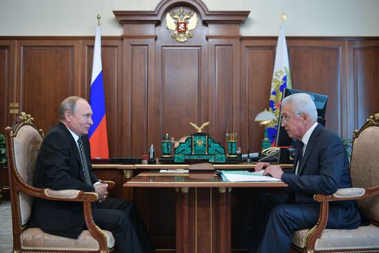 Президент РФ В. Путин встретился с врио главы республики Дагестан В. Васильевым