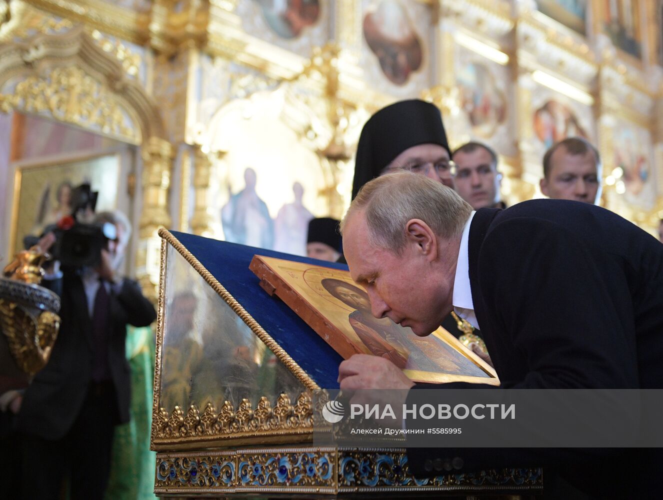 Президент РФ В. Путин посетил Валаамский монастырь