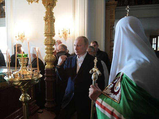 Президент РФ В. Путин посетил Валаамский монастырь