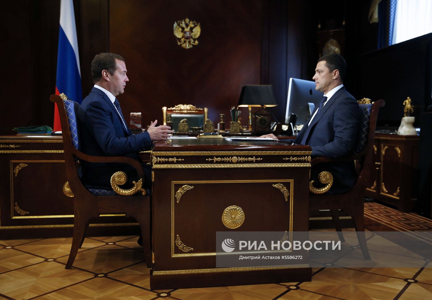 Премьер-министр РФ Д. Медведев встретился с врио губернатора Псковской области М. Ведерниковым