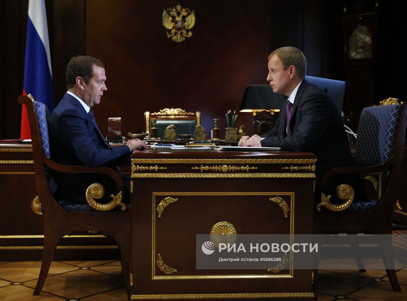 Премьер-министр РФ Д. Медведев встретился с врио губернатора Алтайского края В. Томенко