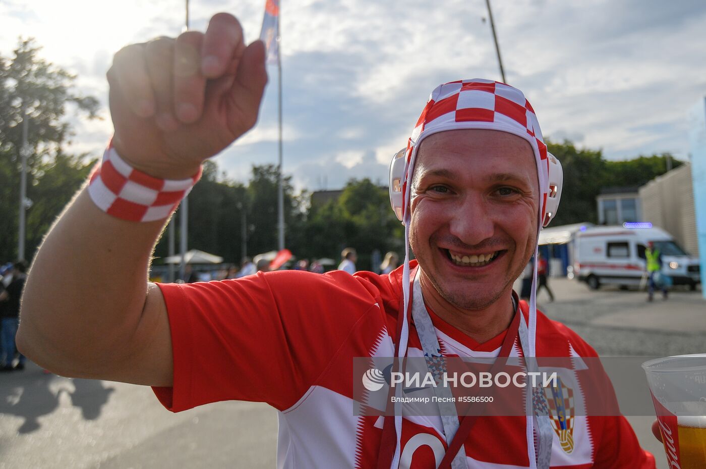Болельщики перед матчем ЧМ-2018 по футболу между сборными Хорватии и Англии