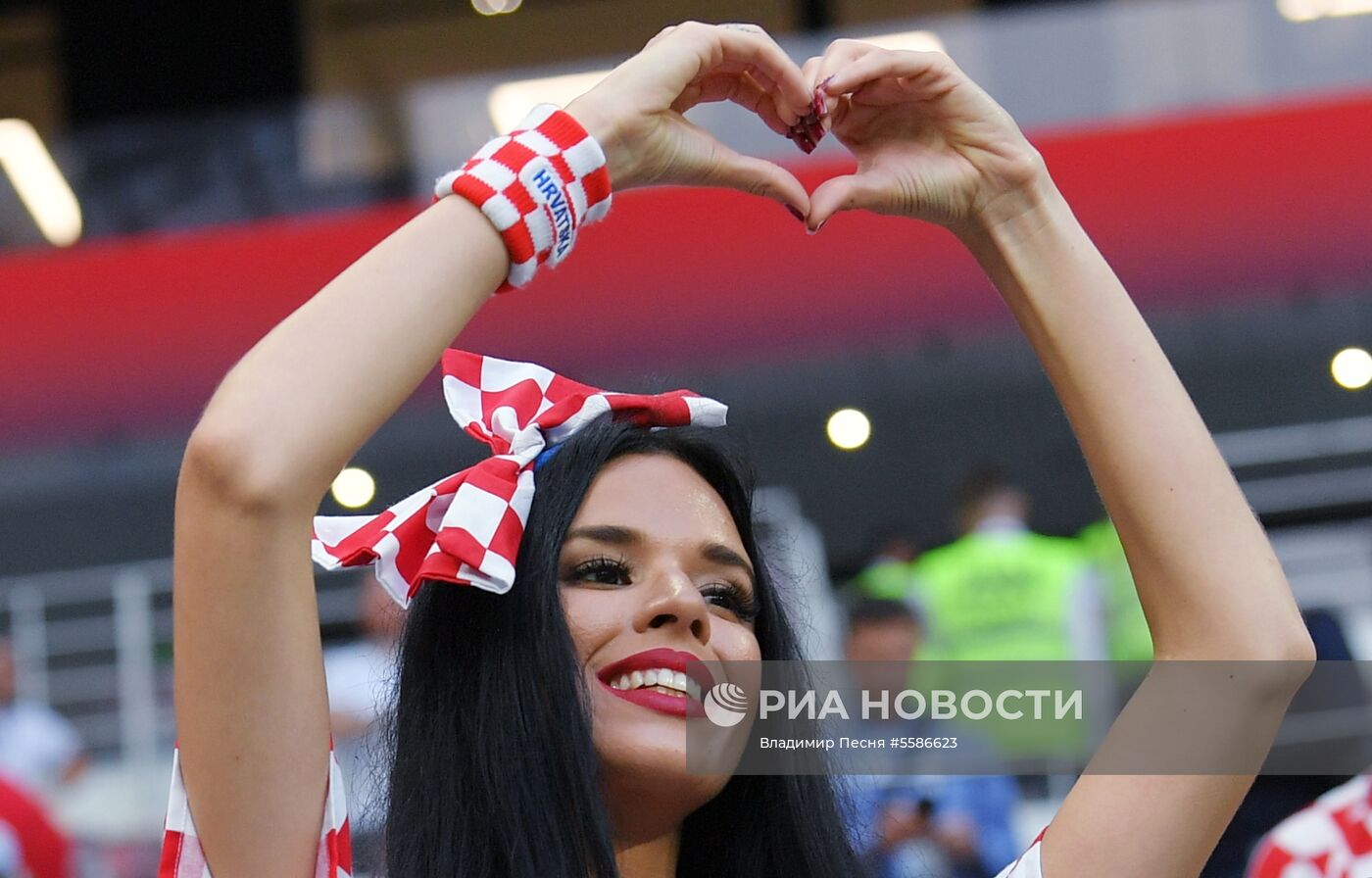 Болельщики перед матчем ЧМ-2018 по футболу между сборными Хорватии и Англии