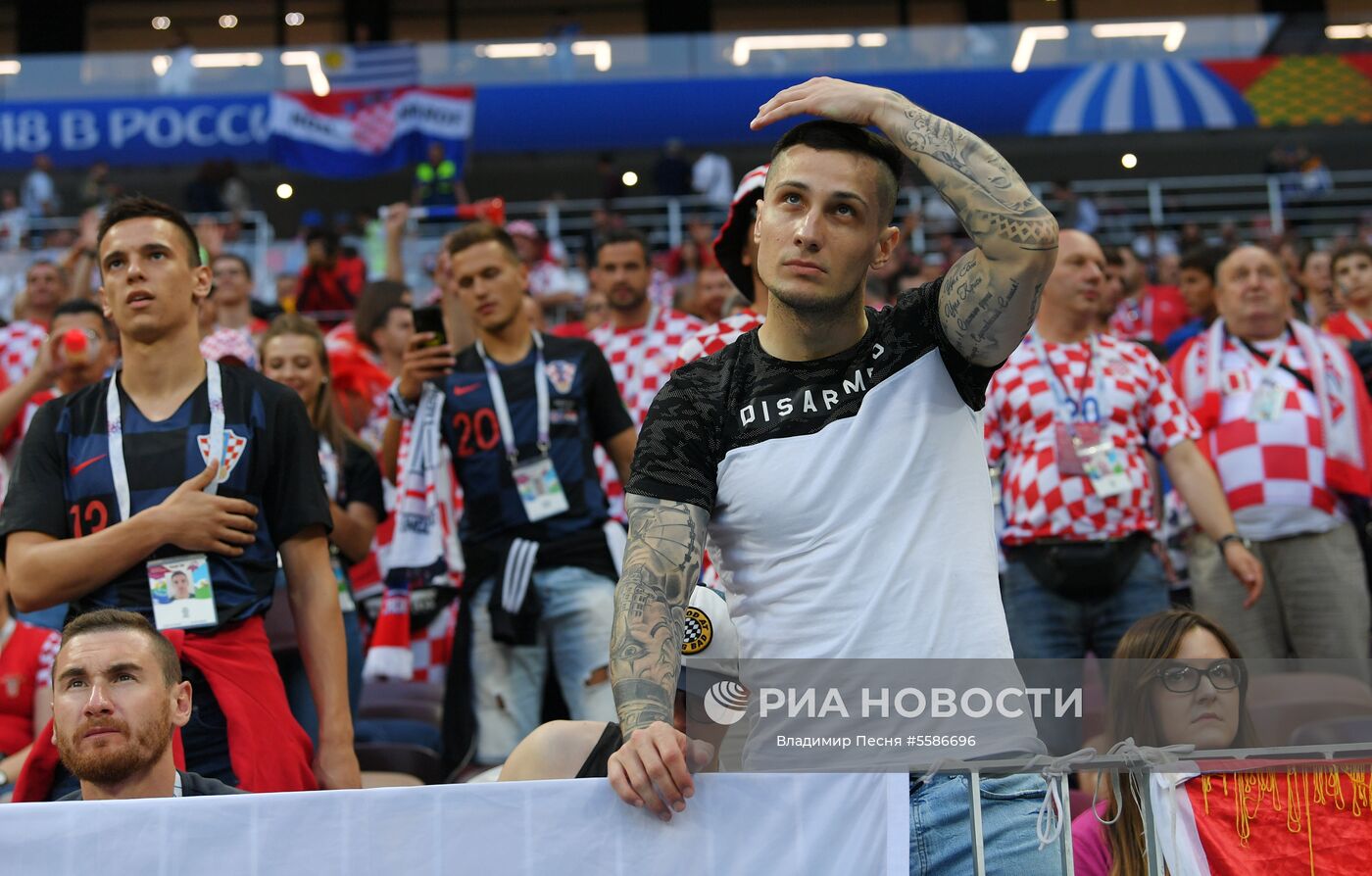 Болельщики перед полуфинальным матчем чемпионата мира по футболу между сборными Хорватии и Англии. Место: Россия, Москва. Автор: Владимир Песня/РИА Новости. Болельщики перед матчем ЧМ-2018 по футболу между сборными Хорватии и Англии