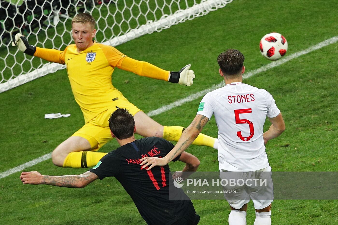 Футбол. ЧМ-2018. Матч Хорватия - Англия
