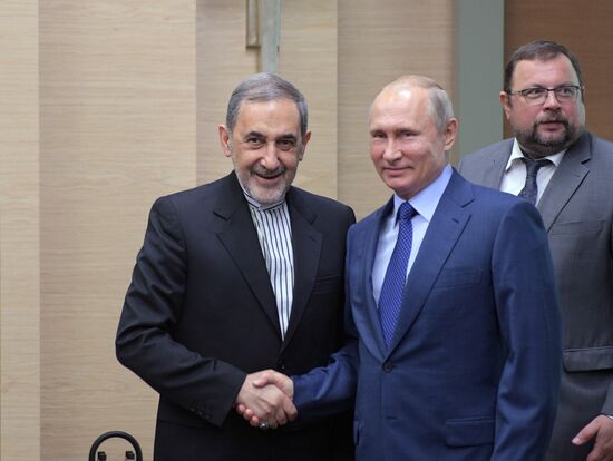 Президент РФ В. Путин встретился с советником верховного лидера Ирана А. А. Велаяти