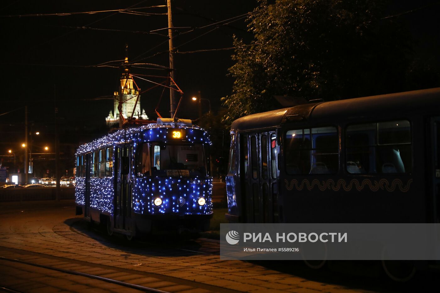 Праздничный трамвай ко Дню московского транспорта