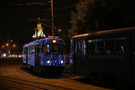 Праздничный трамвай ко Дню московского транспорта