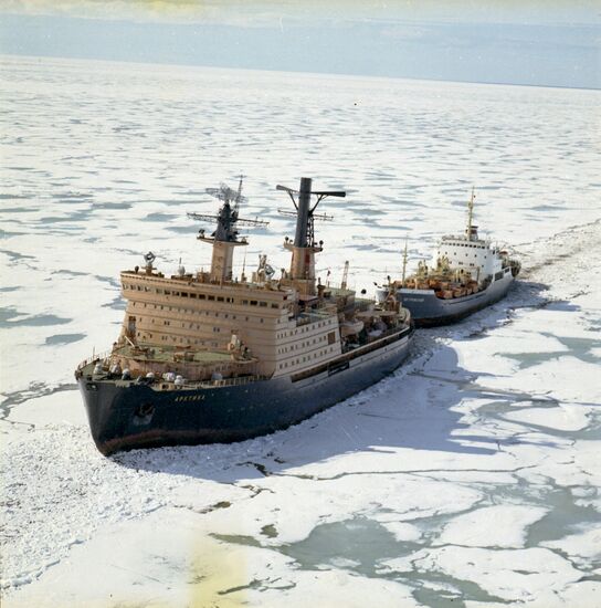 Атомный ледокол "Арктика"
