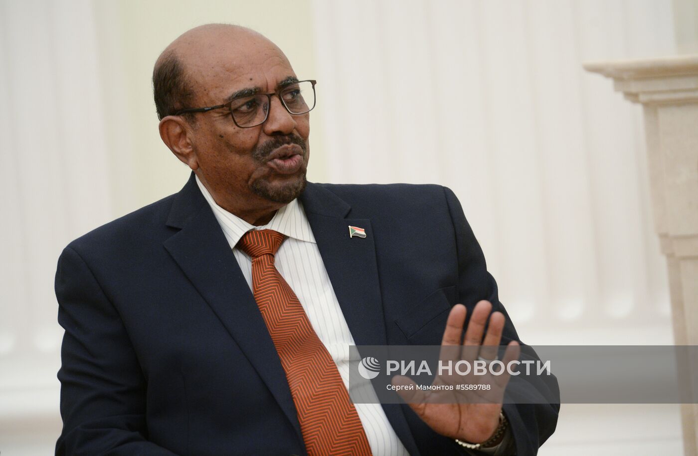 Президент РФ В. Путин встретился с президентом Судана О. аль-Баширом