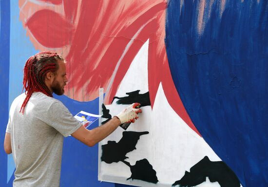 Граффити, посвященное сборной Франции по футболу, появилось в Казани