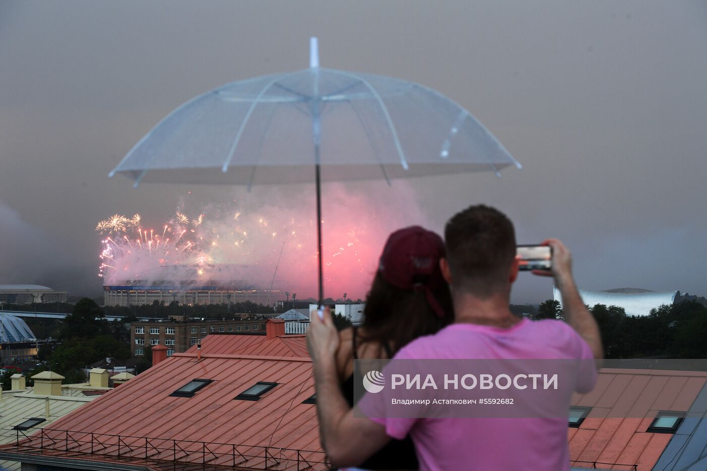 Салют в честь окончания ЧМ-2018 по футболу