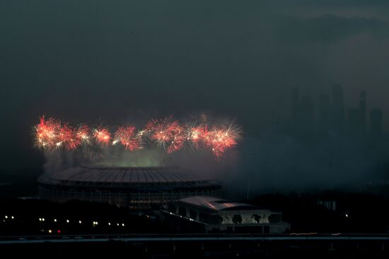 Салют в честь окончания ЧМ-2018 по футболу