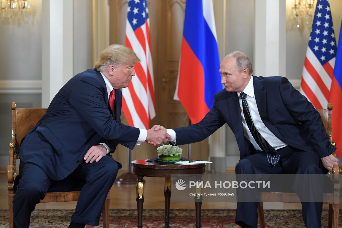 Встреча президента РФ Владимира Путина и президента США Дональда Трампа в Хельсинки