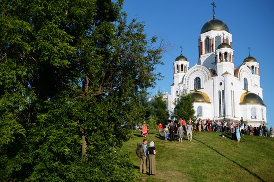 Крестный ход, приуроченный к 100-летию гибели царской семьи 