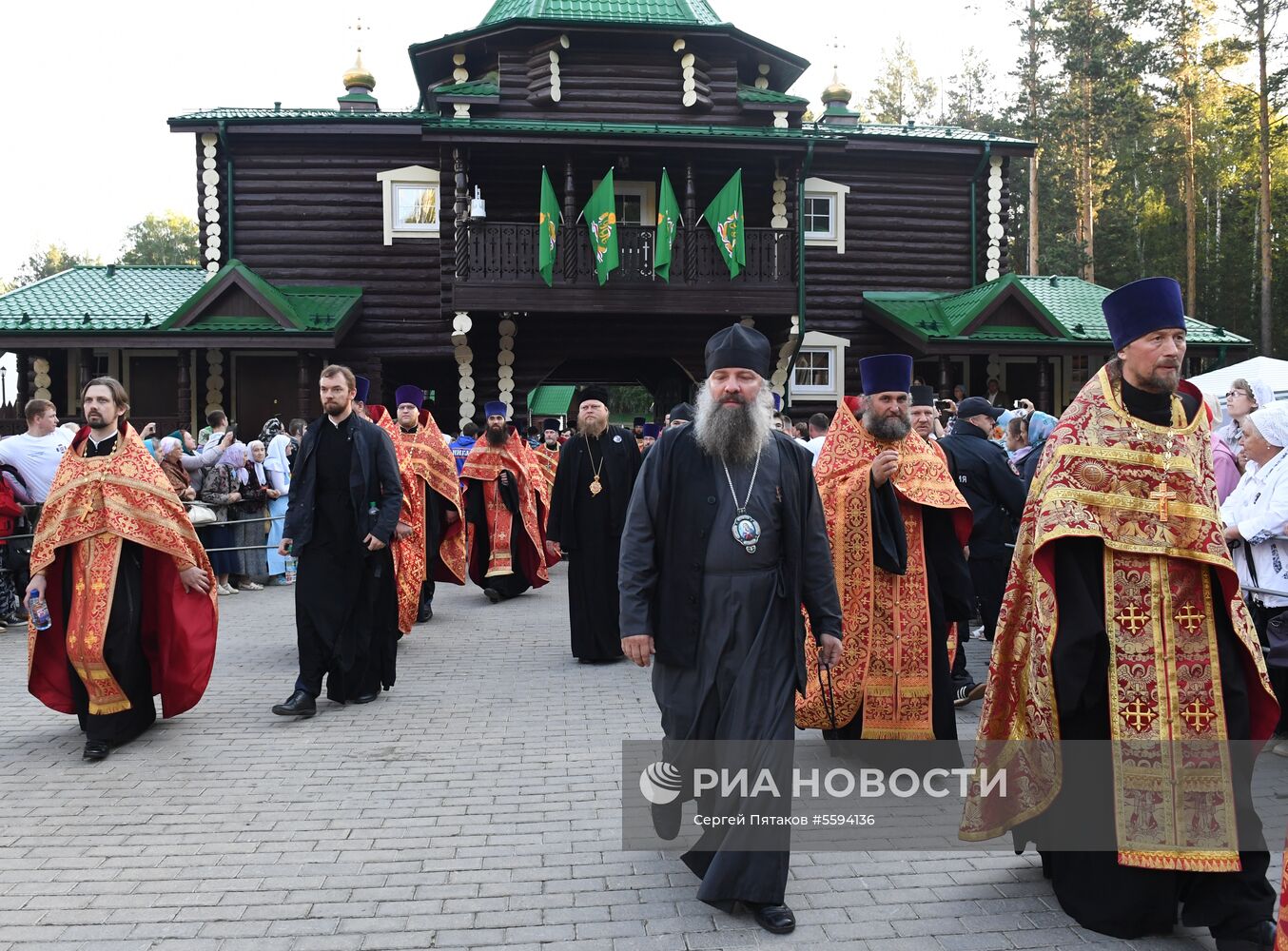 Крестный ход, приуроченный к 100-летию гибели царской семьи