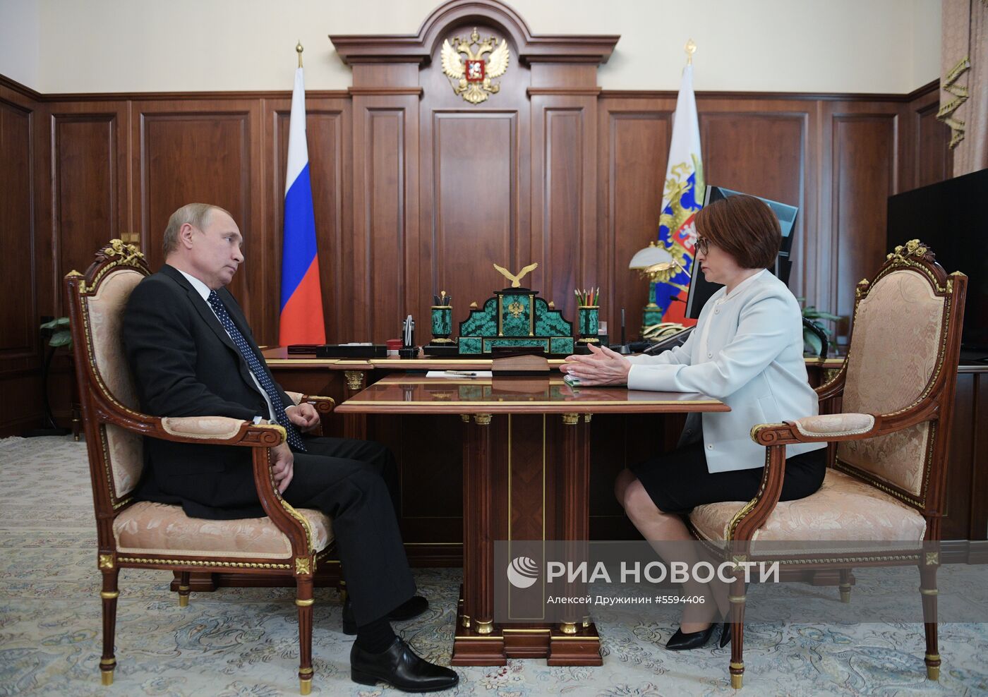 Президент РФ В. Путин встретился с председателем Центробанка Э. Набиуллиной
