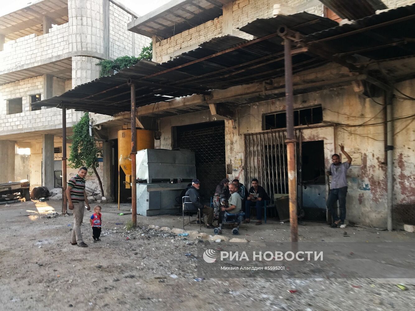 Жители поселка Альма вернулись в свои дома после освобождения населенного пункта от террористов