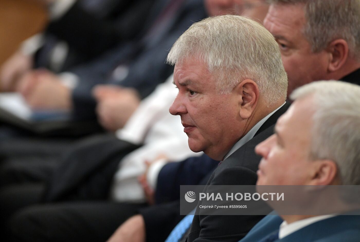 Президент РФ В. Путин выступил на совещании послов и постоянных представителей РФ