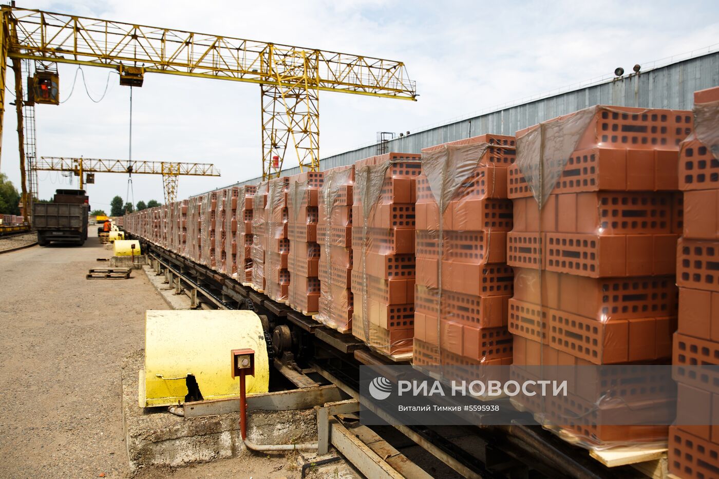 Производство кирпича на Новокубанском  ЗКСМ