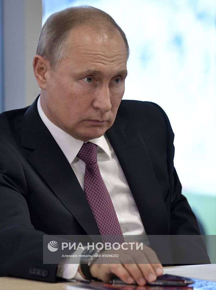 Рабочая поездка президента РФ В. Путина в Калининград