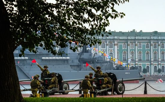 Первая сводная репетиция парада ВМФ России