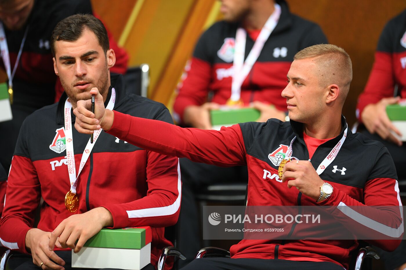Награждение ФК "Локомотив" золотыми медалями чемпионата России