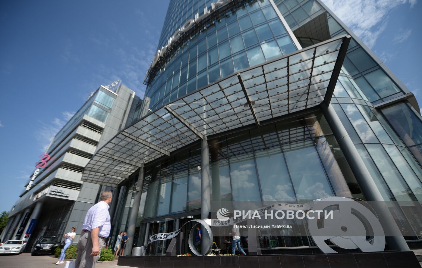 Открытие скульптурной композиции, посвященной песням В. Высоцкого