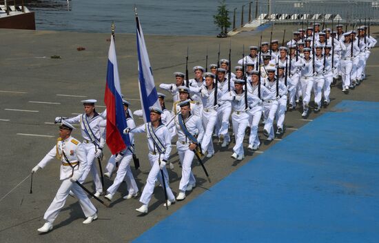 Репетиция военно-спортивного праздника, посвященного Дню ВМФ России, во Владивостоке