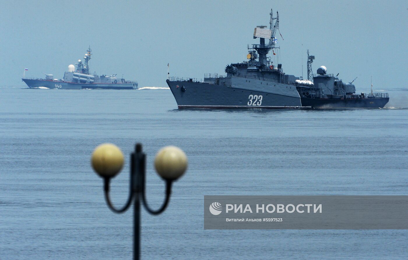 Репетиция военно-спортивного праздника, посвященного Дню ВМФ России, во Владивостоке
