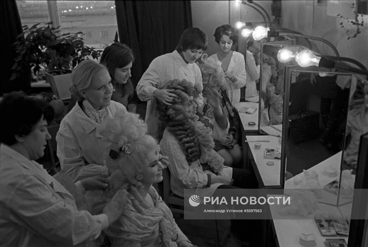 Урок по сценическому гриму