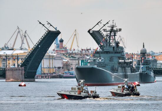 Репетиция парада, посвященного Дню ВМФ России  