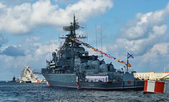 Репетиция парада ВМФ в регионах России 