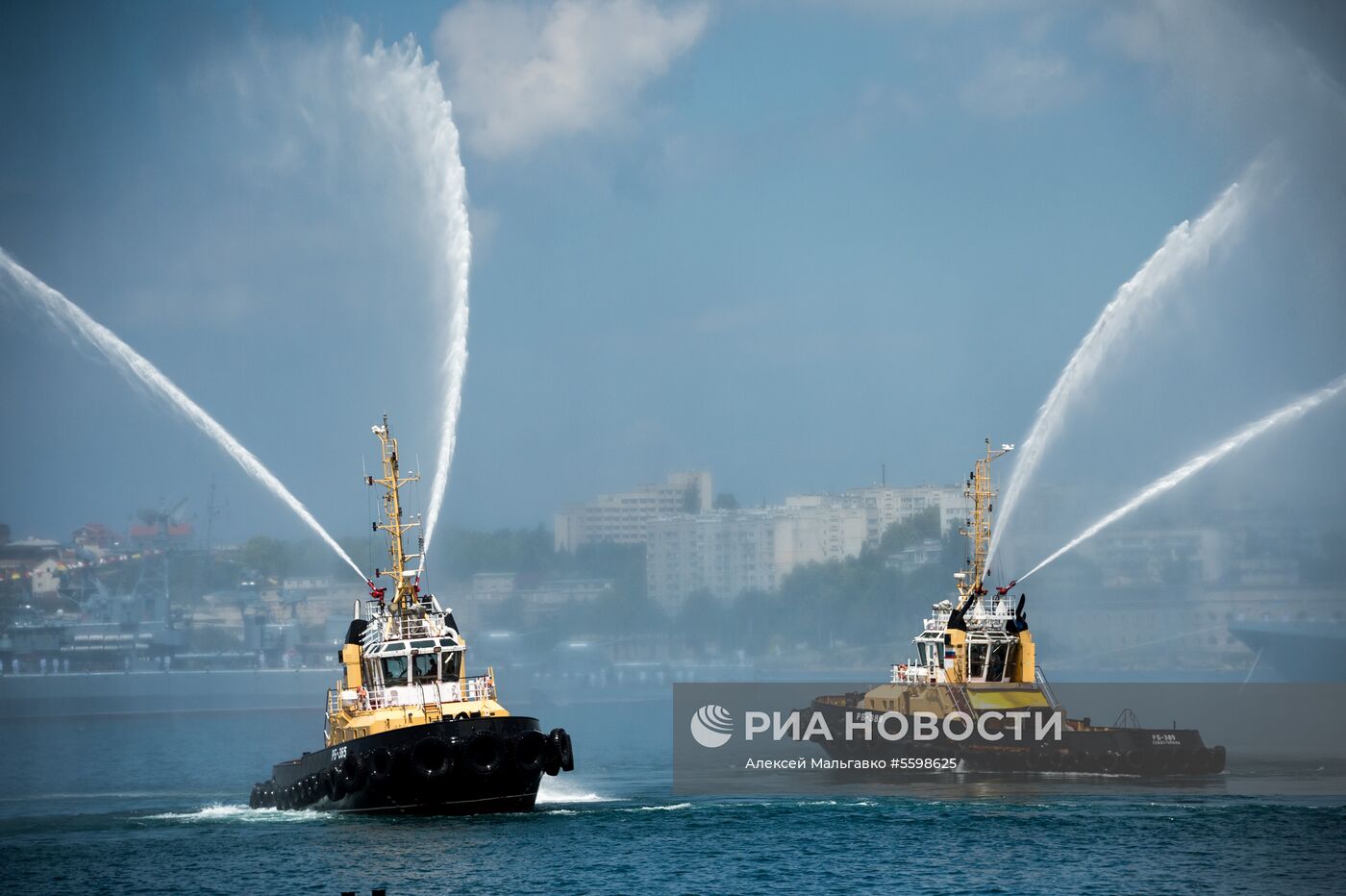 Репетиция парада ВМФ в регионах России 