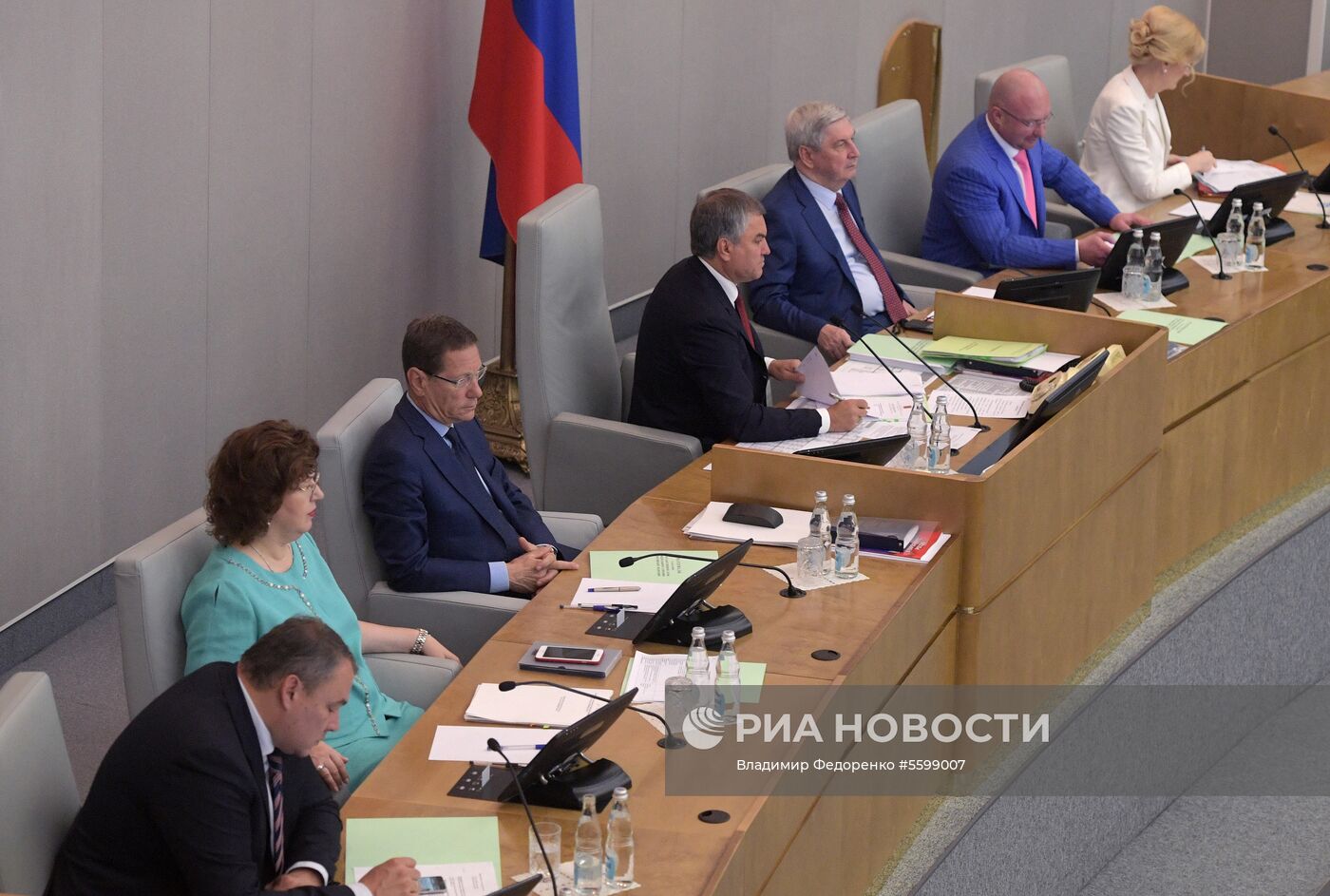 Пленарное заседание Госдумы, завершающее весеннюю сессию