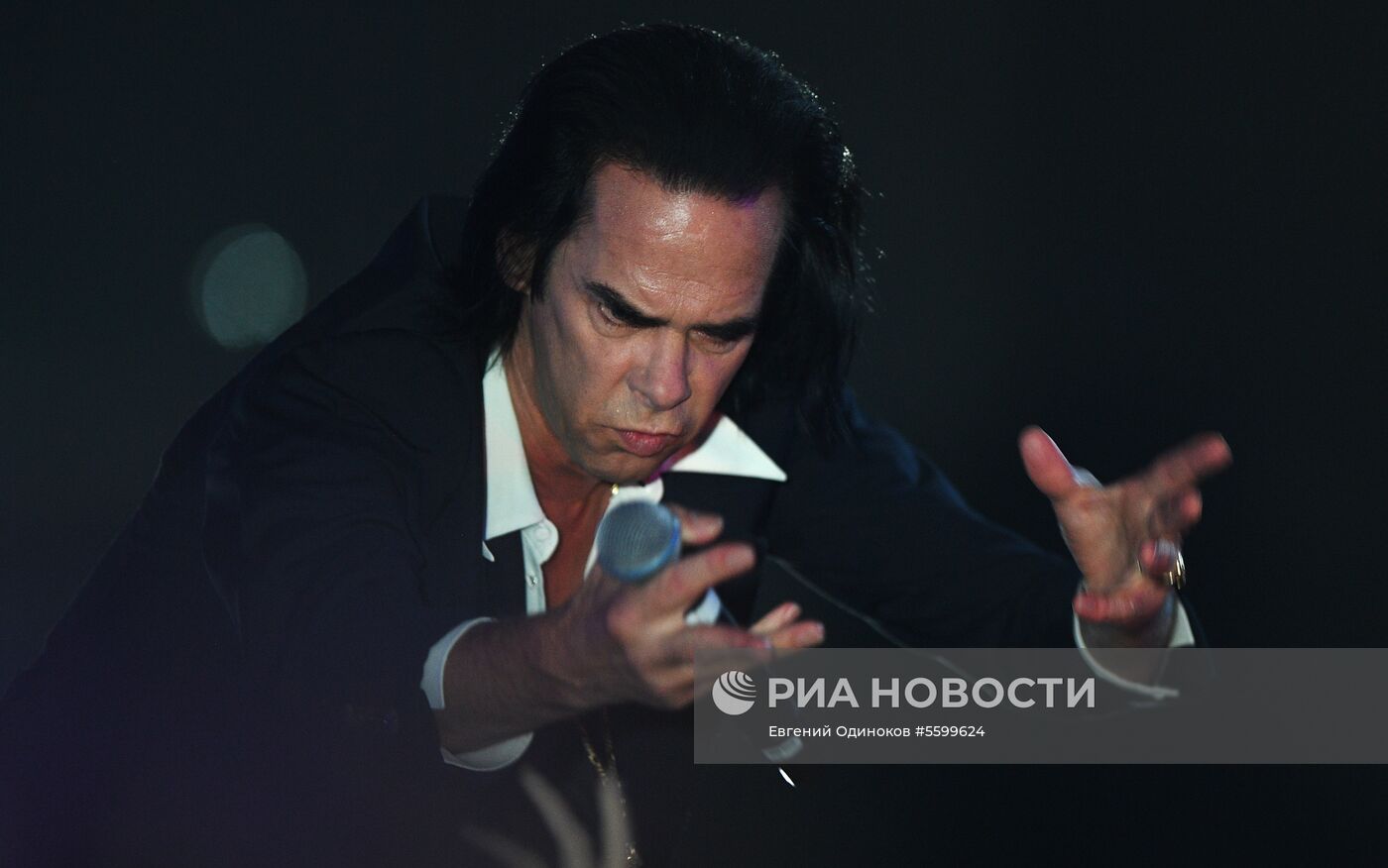 Концерт рок-группы Nick Cave & The Bad Seeds