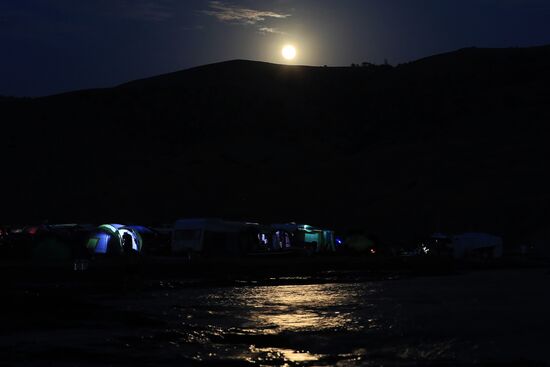 Полное лунное затмение