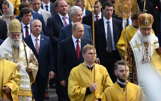 Президент РФ В. Путин принимает участие в торжественных мероприятиях по случаю 1030-летия Крещения Руси