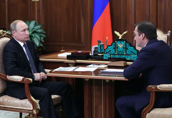 Президент РФ В. Путин встретился с врио губернатора Ненецкого автономного округа А. Цыбульским