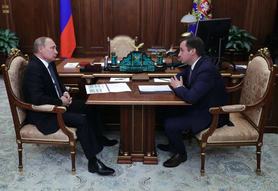 Президент РФ В. Путин встретился с врио губернатора Ненецкого автономного округа А. Цыбульским