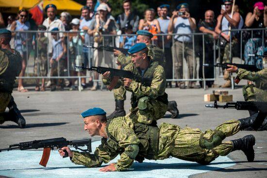 Празднование Дня ВДВ в регионах России 