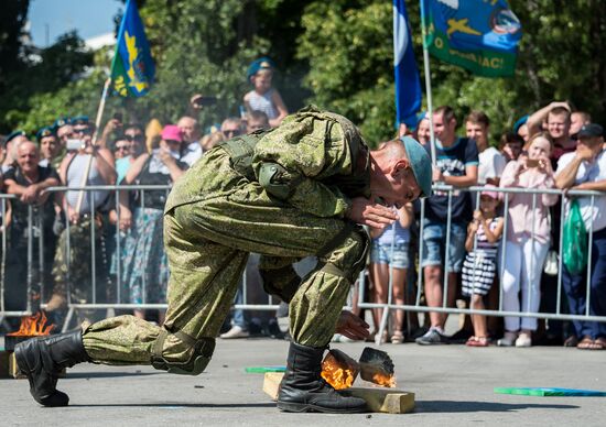 Празднование Дня ВДВ в регионах России 