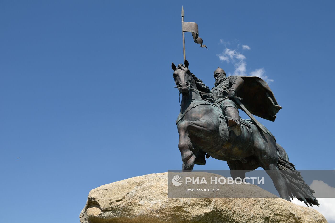 Открытие памятника Илье Муромцу в Киеве