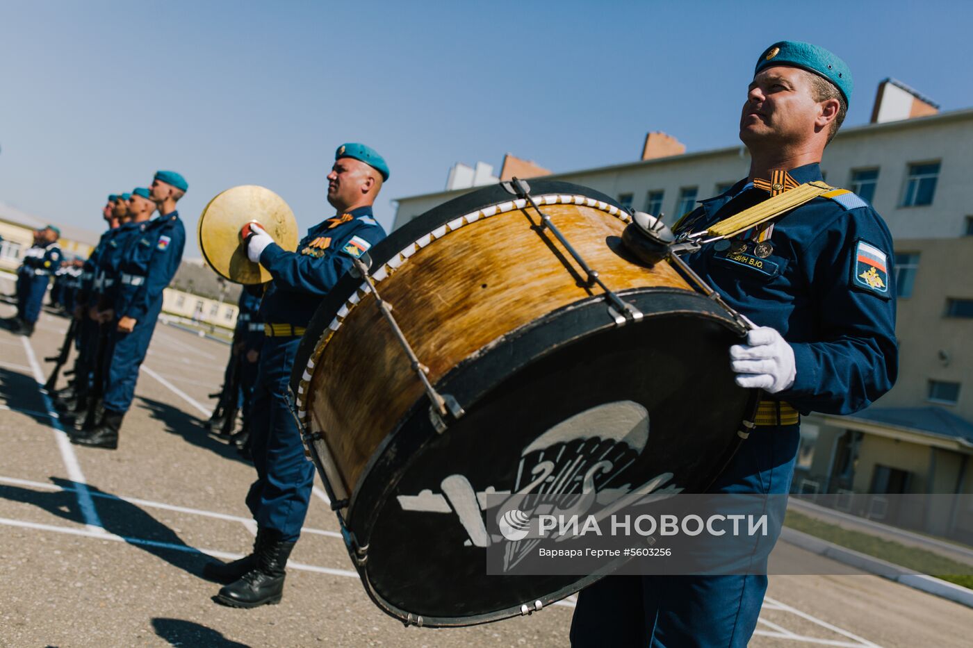 Празднование Дня ВДВ в регионах России