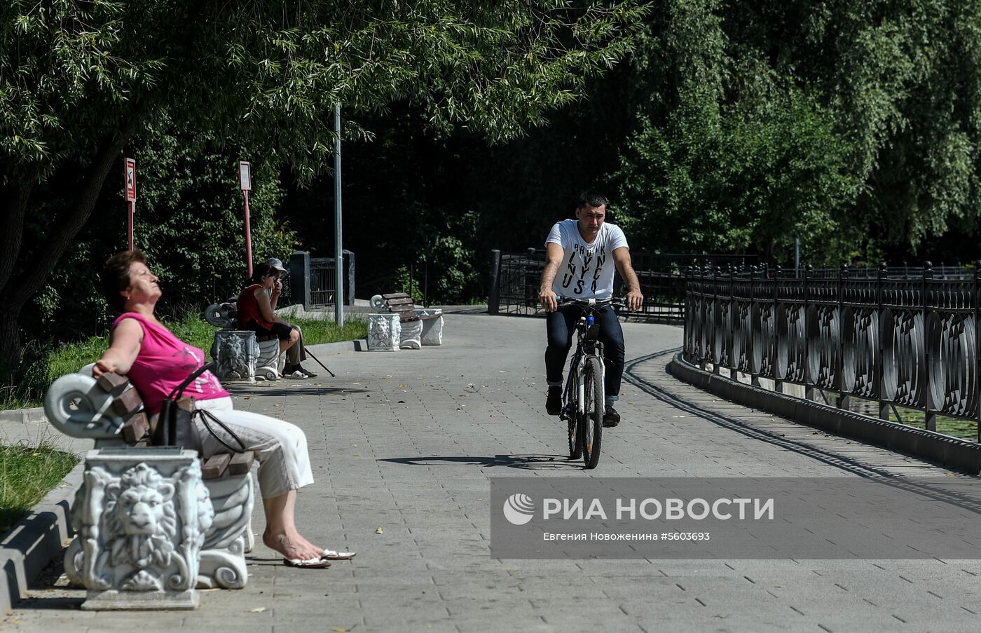 Благоустройство в парке "Усадьба Михалково"